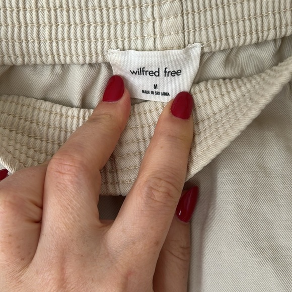 Aritzia Wilfred Free Nova 3" Short GD birch Size M - Picture 6 of 8